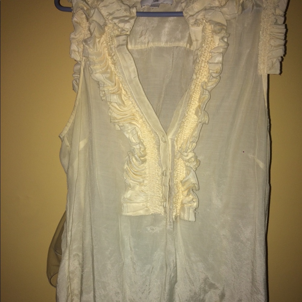 Gap shirt